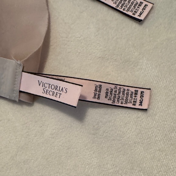 Victoria Secrets Elegant Women's Intimates Bra - Black, Brown, and Tan - Picture 5 of 10